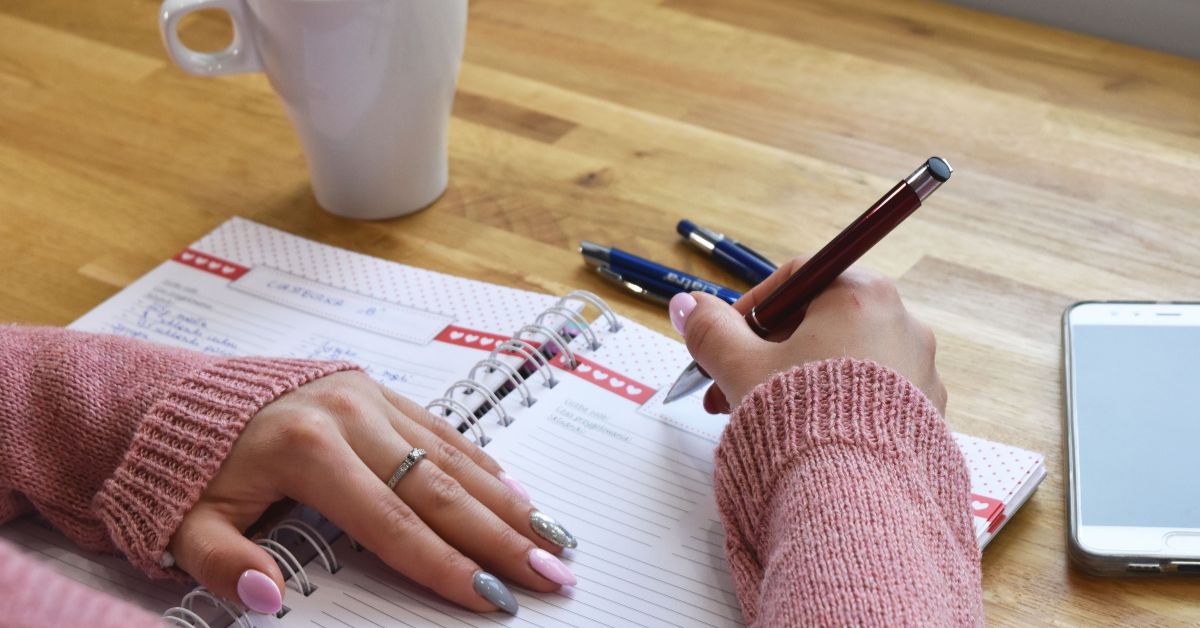 How To Plan For Seasonal Expenses (Without the Yearly Panic)